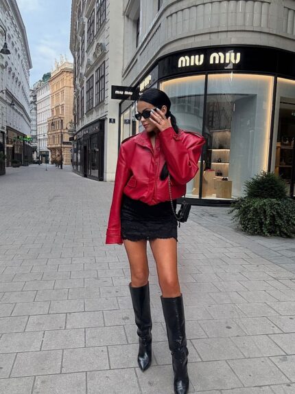 Czerwona kurtka bomberka z eko skórki