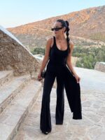 Czarny kombinezon LaMilla z wiązaniem w talii