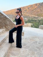 Czarny kombinezon LaMilla z nogawką dzwon