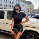 Czarny t-shirt kokardki LaMilla