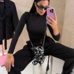 Czarne body z golfem LaMilla z haftowanym logiem na szyi