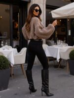 Beżowy sweter bomberka Lola TMC