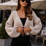 jasno beżowy sweter bomberka Lola TMC