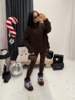 Brązowy sweter z frędzlami LaMilla