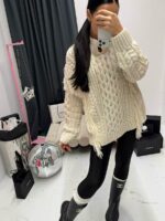 Ecru sweter z frędzlami LaMilla