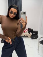 Brązowy golf z pętelką na palec LaMilla