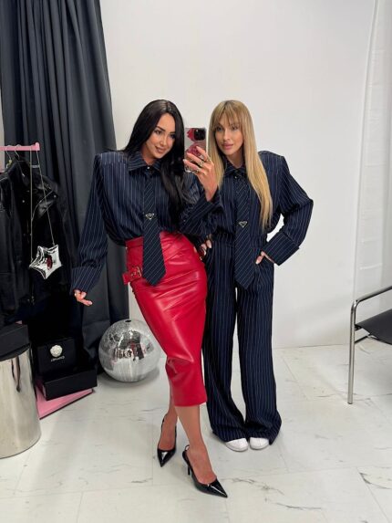 Granatowe spodnie w paski LaMilla