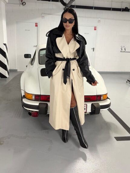 Jasny płaszcz trencz LaMilla z czarną eko skórą