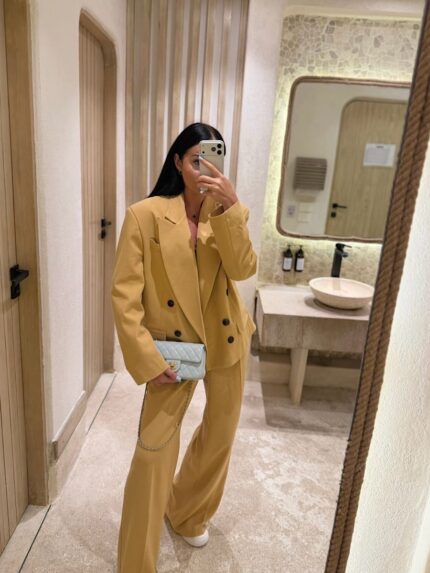 Musztardowy garnitur marynarka i spodnie LaMilla