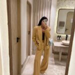 Musztardowy garnitur marynarka i spodnie LaMilla