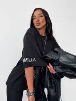 Czarny t-shirt z agrafką LaMilla z wyszywanym logo na rękawie