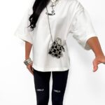 Biały t-shirt LaMilla z czarnym wyszywanym logo