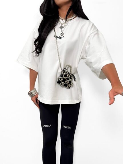 Biały t-shirt LaMilla z czarnym wyszywanym logo