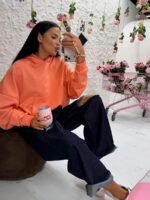 Pomarańczowa bluza z kapturem LaMilla kangurek