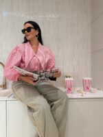 Koszula w czerwone paski LaMilla z przedłużanym kołnierzem