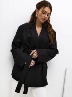 Czarny krótki płaszcz Edan