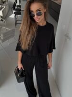 Czarny komplet Agatha Fashion krótka bluzka i szerokie spodnie