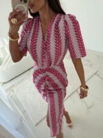 Sukienka midi Megi B w różowe liście