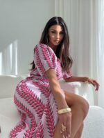 Sukienka midi Megi B w różowe liście