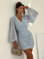 Niebieska koronkowa sukienka Megi B