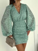 Koronkowa sukienka Megi B w szałwiowym kolorze