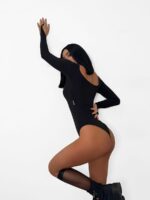 Czarne body z pętelką na palec LaMilla