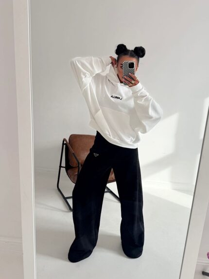 Biała bluza LaMilla z kapturem