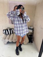 Koszula w niebieską kratę LaMilla z dzwonkiem przy mankiecie