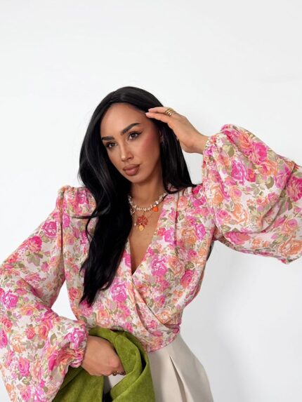 Wiązana bluzka LaMilla w kolorowe kwiaty