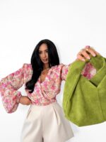 Wiązana bluzka LaMilla w kolorowe kwiaty