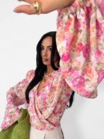 Wiązana bluzka LaMilla w kolorowe kwiaty