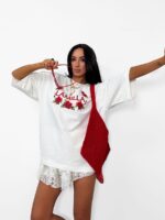 Biały t-shirt LaMilla z czerwonymi różami