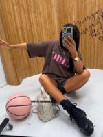 Brązowy T-shirt Chic LaMilla