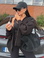 Bluza na zamek LaMilla w czarnym kolorze z kapturem