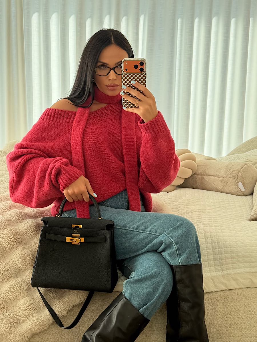 Sweter z szalem LaMilla malinowy Sweter z szalem LaMilla malinowy