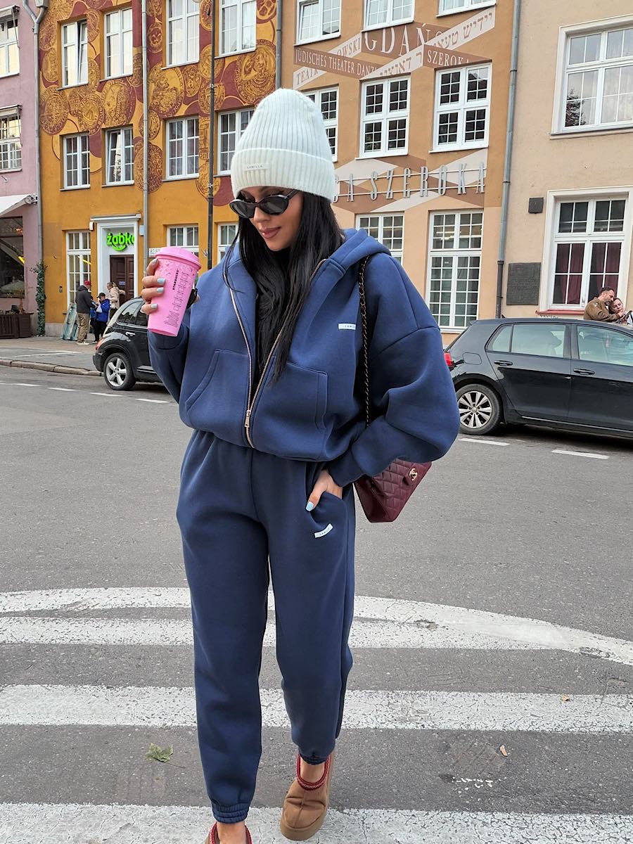 Komplet dresowy LaMilla granatowy Komplet dresowy LaMilla granatowy